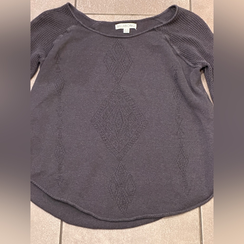 2/$10 or 3/$12 ❤️ Billabong M Navy Crewneck Knit Sweater Mesh Arms Accents